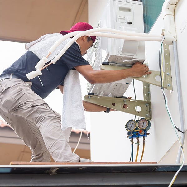 el costo de la instalación de aire acondicionado en su hogar varía dependiendo del tamaño de la unidad y la complejidad de la instalación